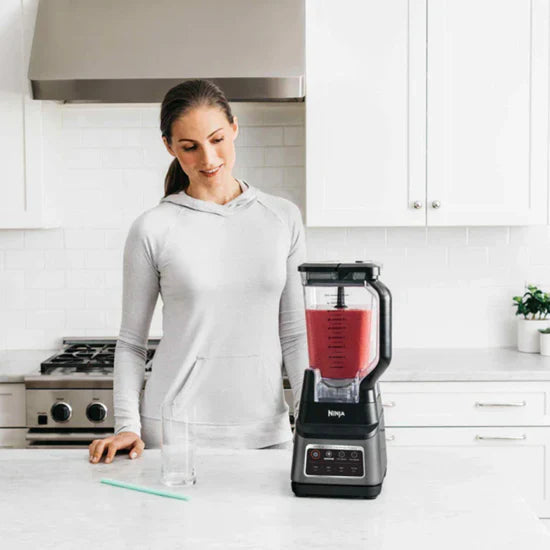 Licuadora Profesional Ninja con Auto-IQ Total Crushing 64oz 1400V BN701LAA NINJA