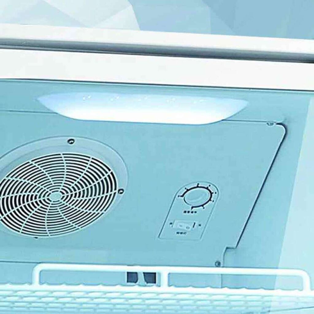Vitrina Refrigeradora Comercial de Bebidas Mabe VM3164LB0 de 11 Pies Cúbicos (316 Litros), Puerta de Vidrio, Iluminación LED, Blanca