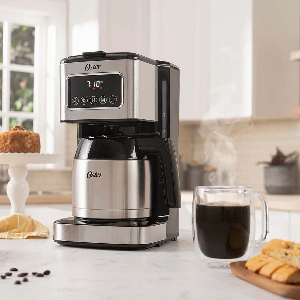 Cafetera Programable de 8 Tazas Pantalla Táctil Negro Acero Inoxidable Oster BVSTDC4404