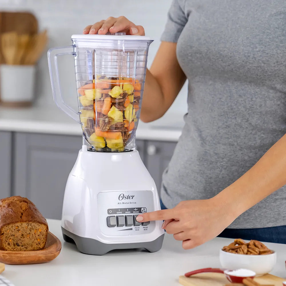 (LLEGANDO 27 DE JULIO) Licuadora Oster® 2 Velocidades + Pulso con Vaso de Plástico 1.25 L – BLSTKAP-WPB | 800W de Potencia Máxima