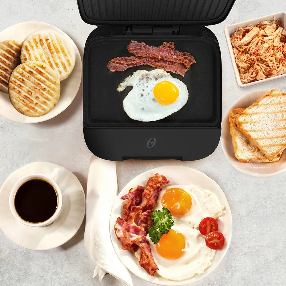 (LLEGANDO 27 DE JULIO) Sandwichera Oster® Compacta de Platos Hondos para 2 Sándwiches – CKSTSM400 | 750W