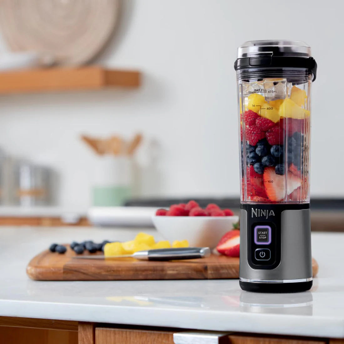 Licuadora Portátil Recargable 18oz Ninja Blast BC151BK NINJA
