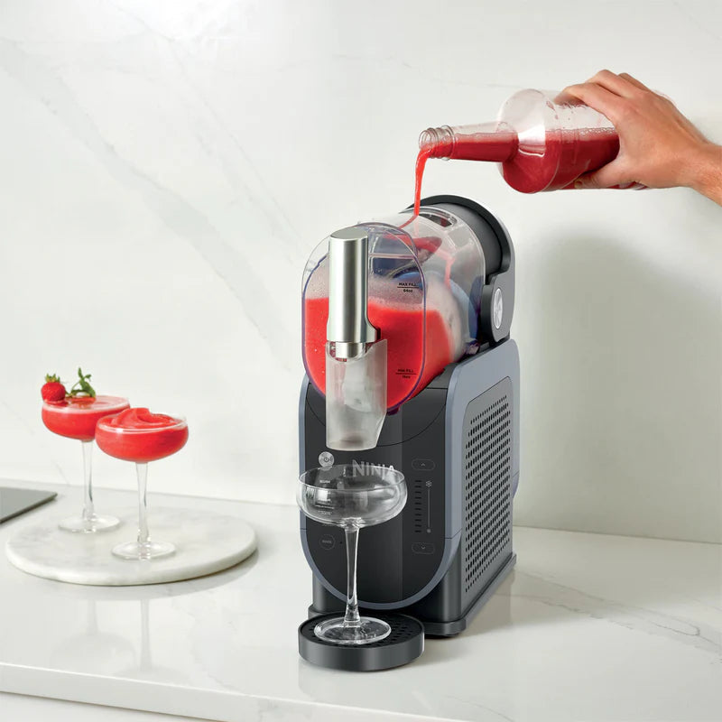 Máquina Profesional Ninja Slushi. Máquina De Bebidas Congeladas Y Granizados De 88 Onzas, 5 Programas Preestablecidos. Ninja FS301LAA NINJA