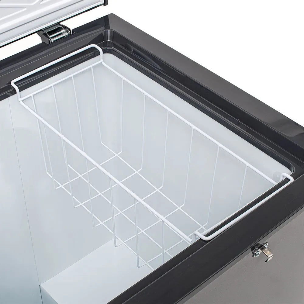 Congelador Eléctrico 3.5P3 Gris con Llave Nisato NCH-35DASBW Freezer. NISATO