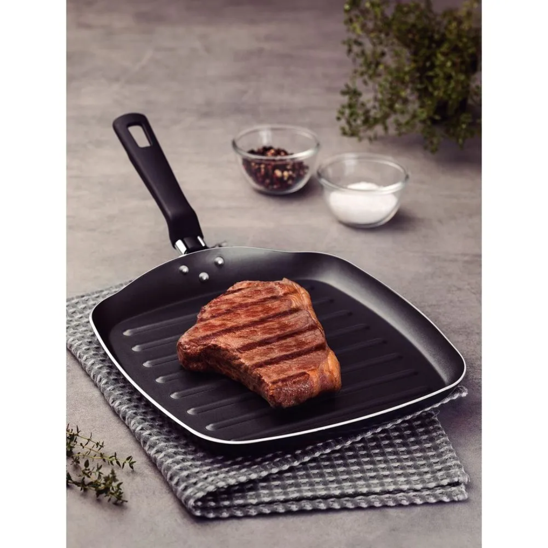 Bifera Tramontina Loreto en Aluminio con Revestimiento Interno Antiadherente Starflon Max y Mango Baquelita 26 cm 1,0 L Grafito 20392/024 Sartén. TRAMONTINA