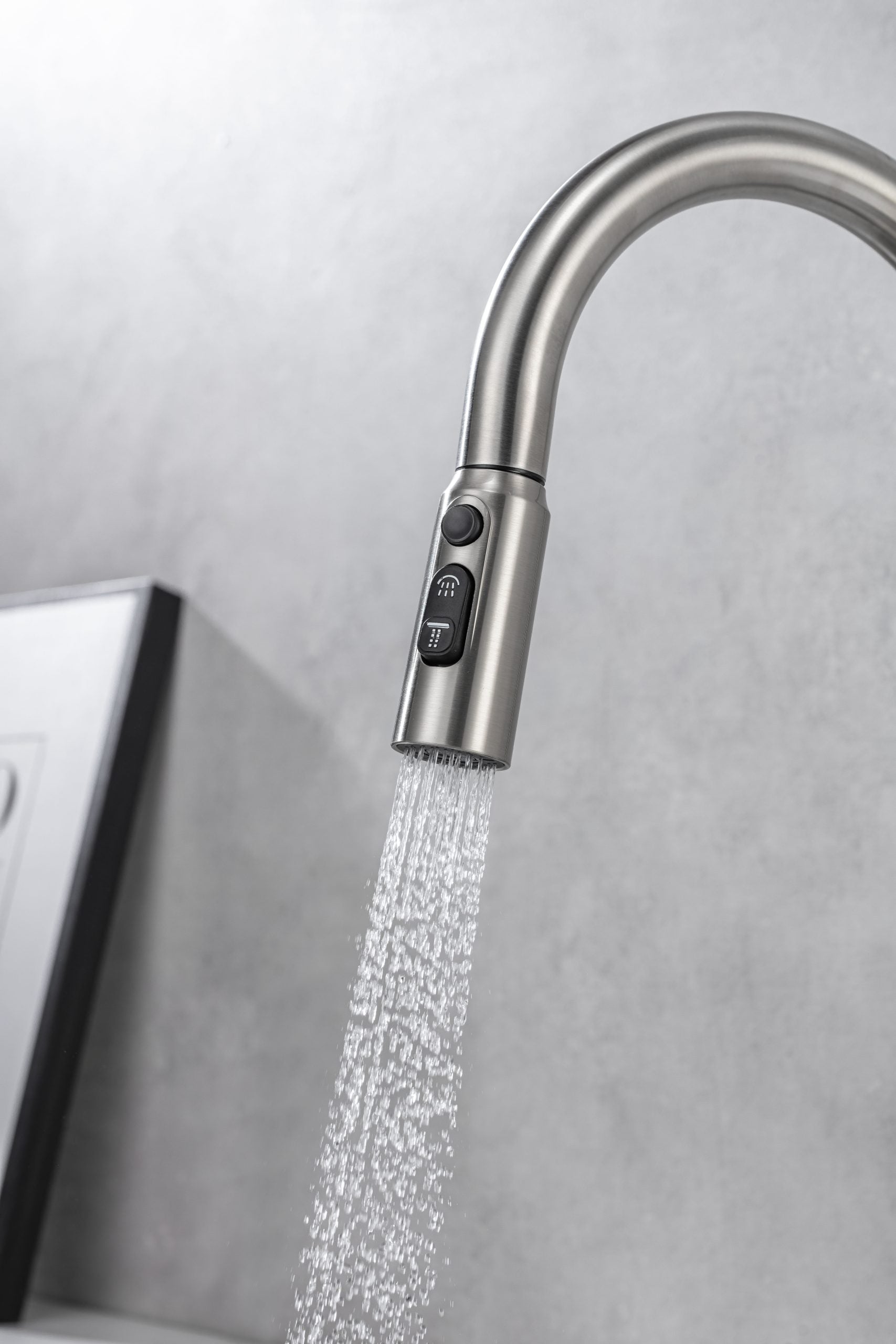 Grifo GIRONA de Acero Inoxidable con Manguera Flexible GASCO