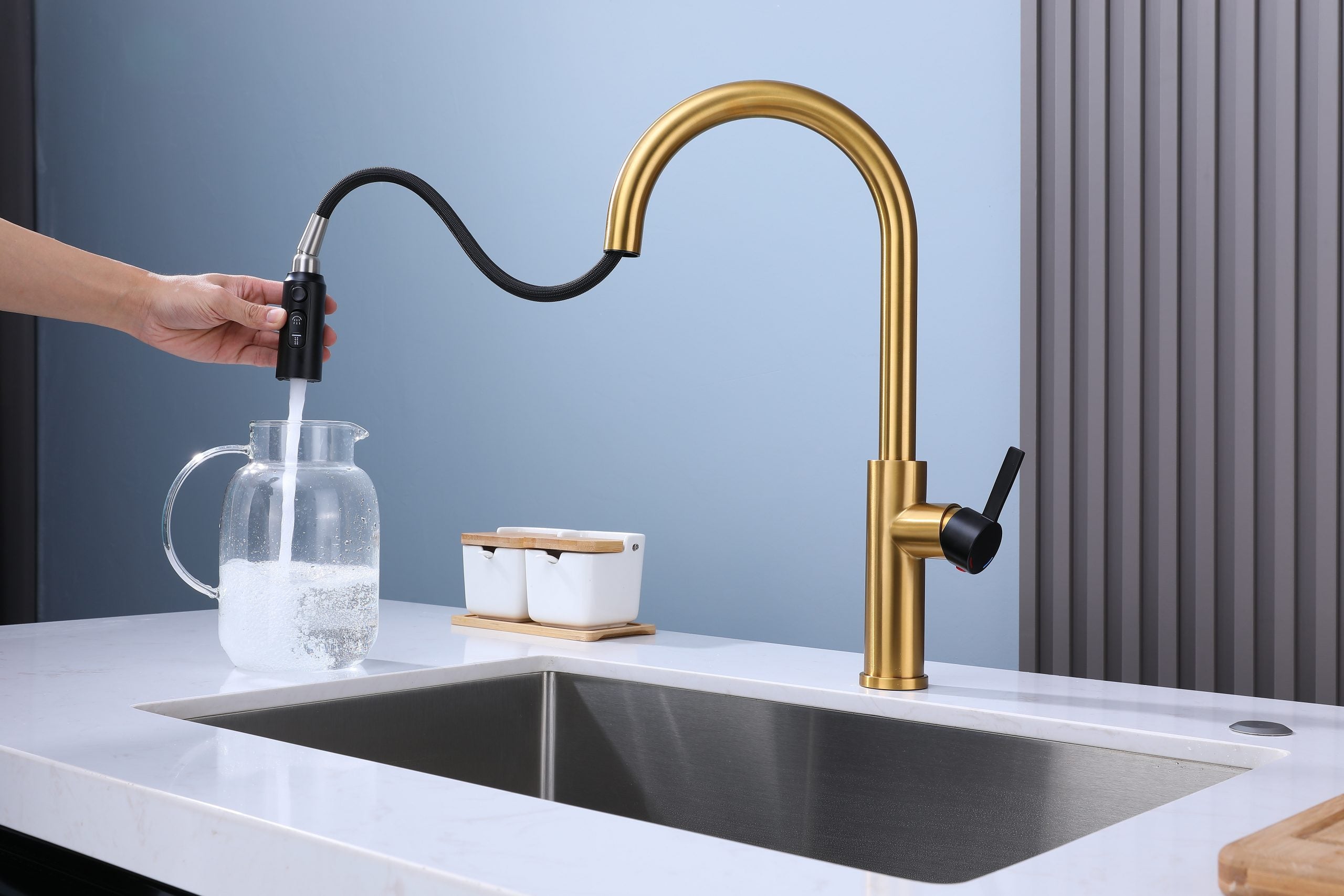 Grifo de Acero Inoxidable Dorado GIRONA-G con Manguera Flexible Gasco GASCO
