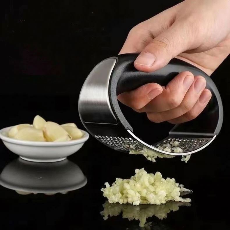 Majador y Triturador de Ajo de Acero Inoxidable con Mango Ergonómico 88706