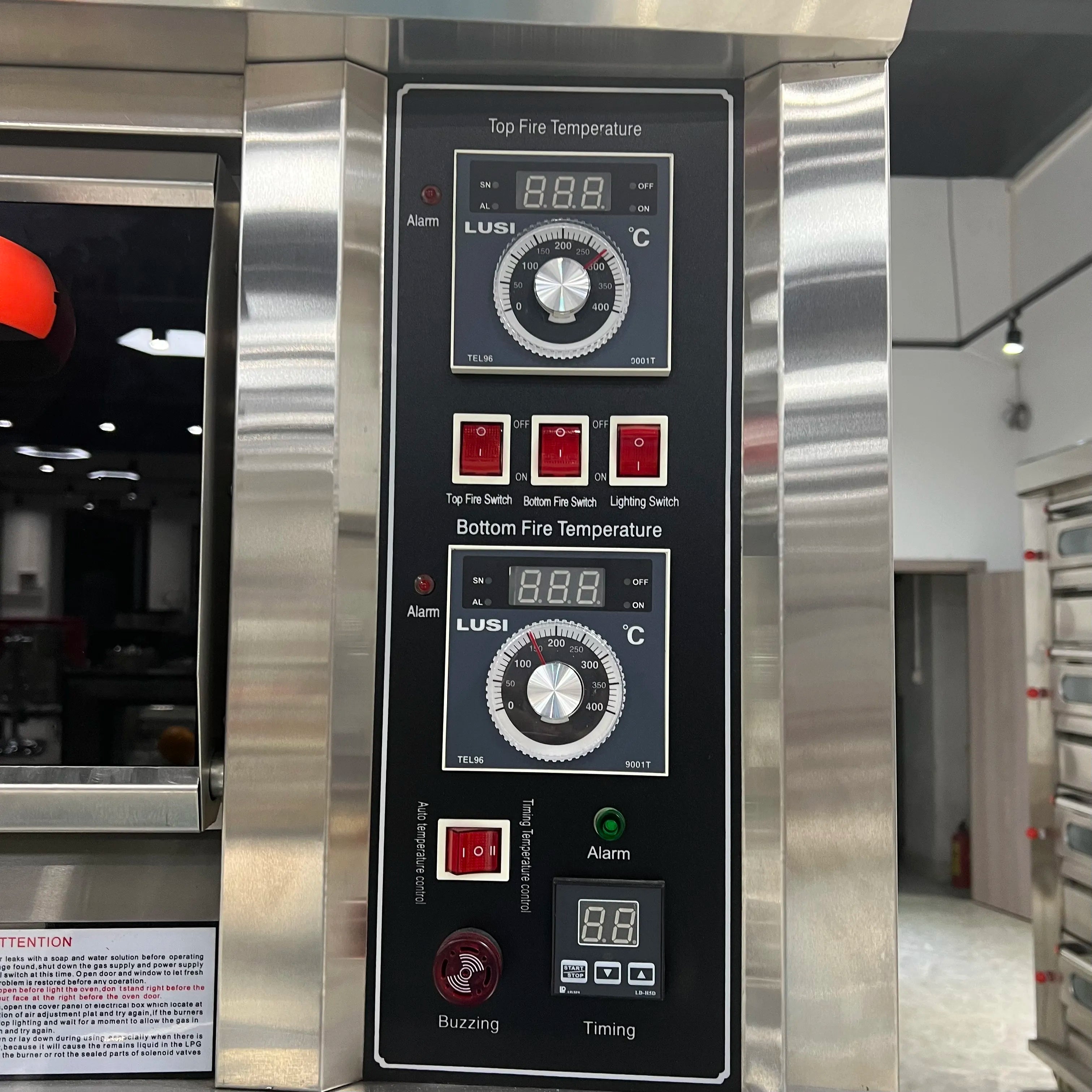 Horno Industrial a Gas de 3 Niveles para 9 Bandejas 1330*890*1660mm HGO-39A