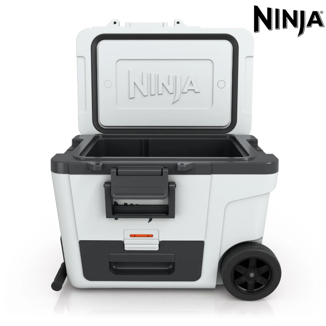 Cooler Ninja Frostvault De 45QT Con Ruedas. Hielera Térmica Con Dry Zone, Gaveta Inferior Y Alta Conservación De Frío. Color Blanco. FB245WH