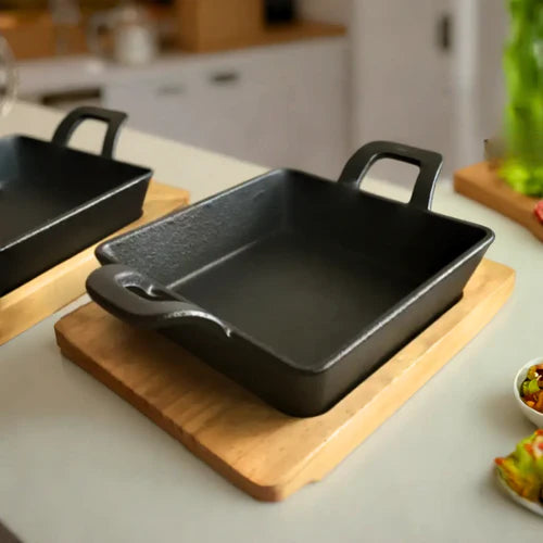 Mini Sartén de Hierro Fundido con Bandeja de Madera 18x12x3.5cm 86051