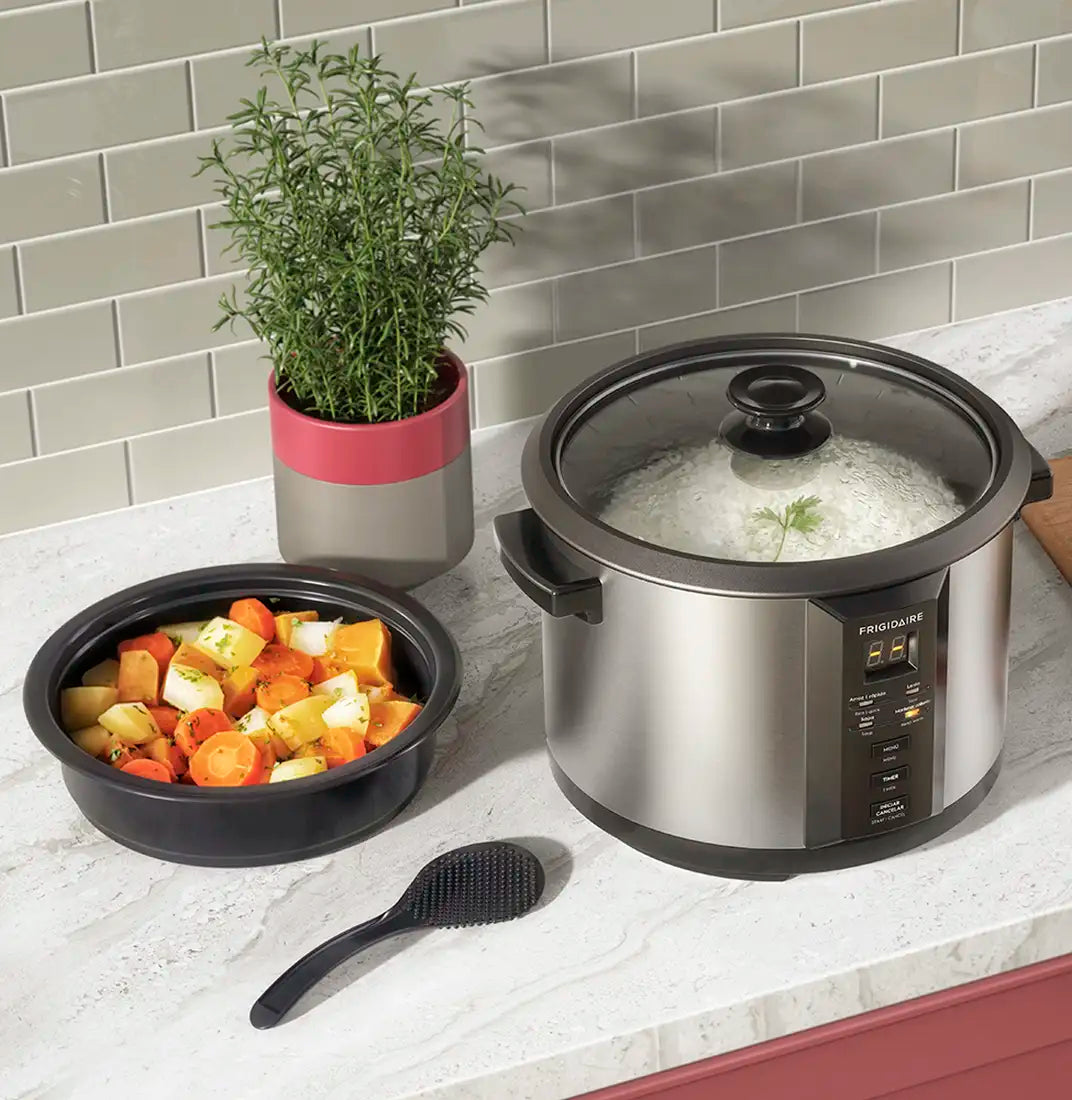 Olla Arrocera Multifuncional 11 Tazas Frgidaire FEC20