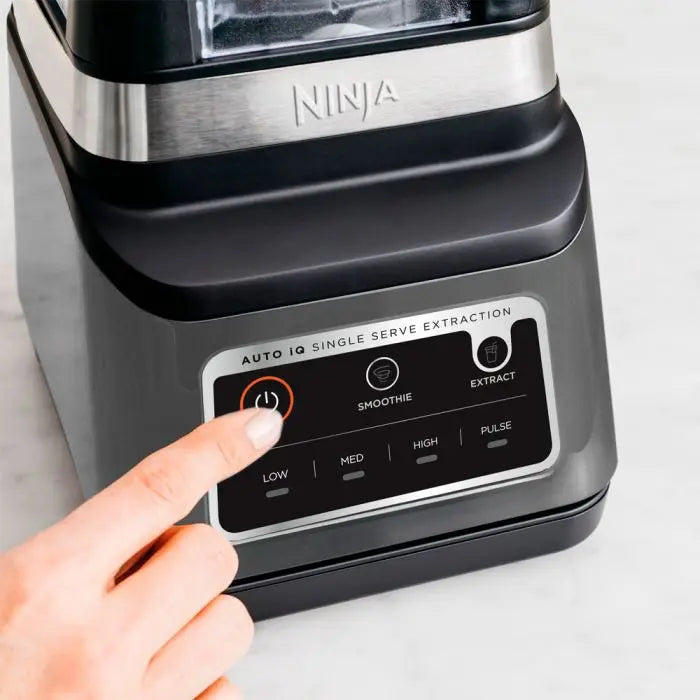 Licuadora Professional Plus Blender Duo con Auto-IQ 1400W 72oz Ninja BN750 NINJA
