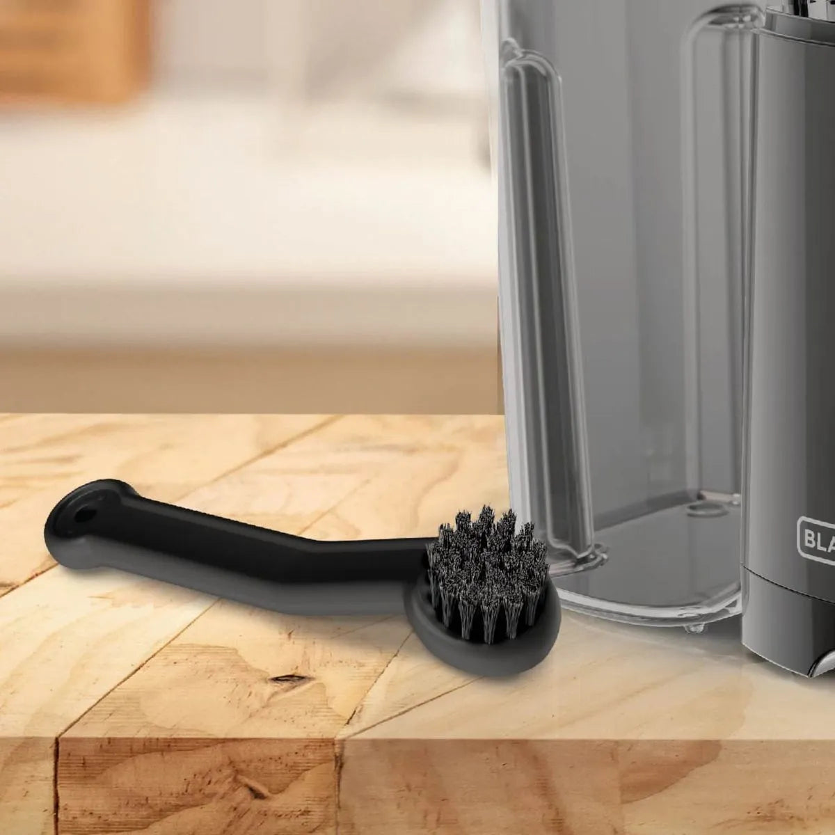 Exprimidor de Jugos Silenciosa Eléctrica 400W Black and Decker JE2500B-LA BLACK + DECKER