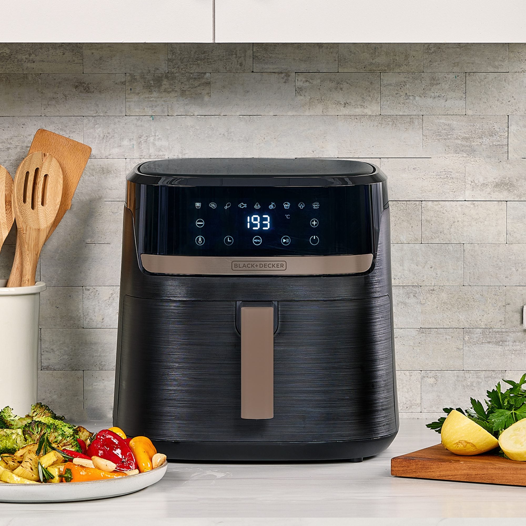 Freidora de Aire 8L Purifry 9 Funciones en 1 Black and Decker AFBD82-1BDLA